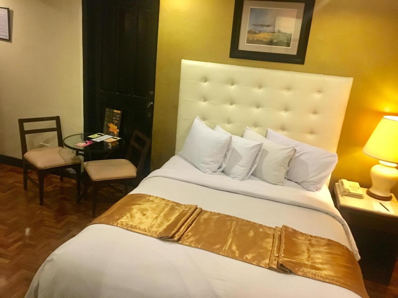 เลอเดสสวีต Hotel Makati City ภายนอก รูปภาพ