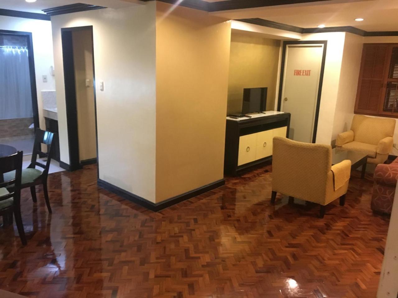 เลอเดสสวีต Hotel Makati City ภายนอก รูปภาพ