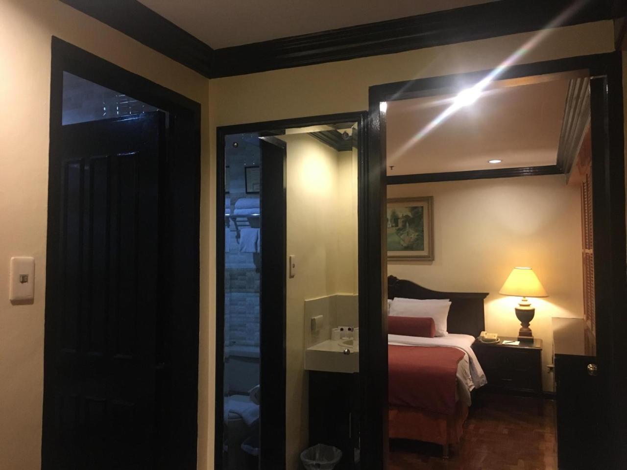 เลอเดสสวีต Hotel Makati City ภายนอก รูปภาพ